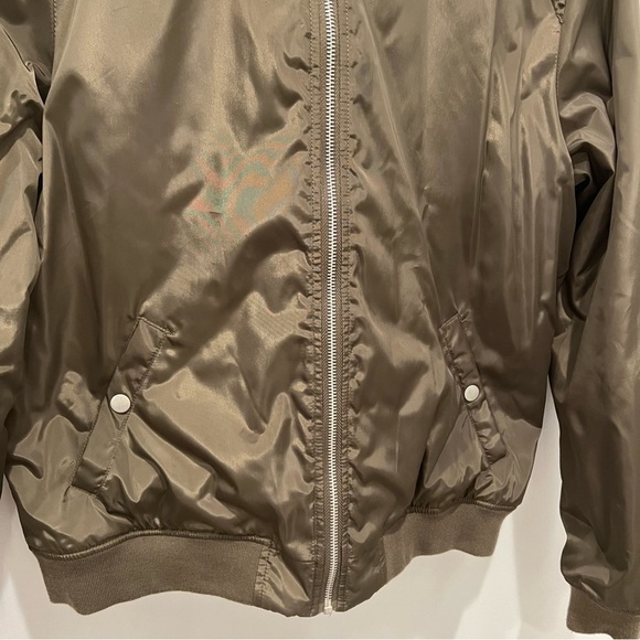 Army Green Bomber Jacket Size Medium - Picture 2 of 8